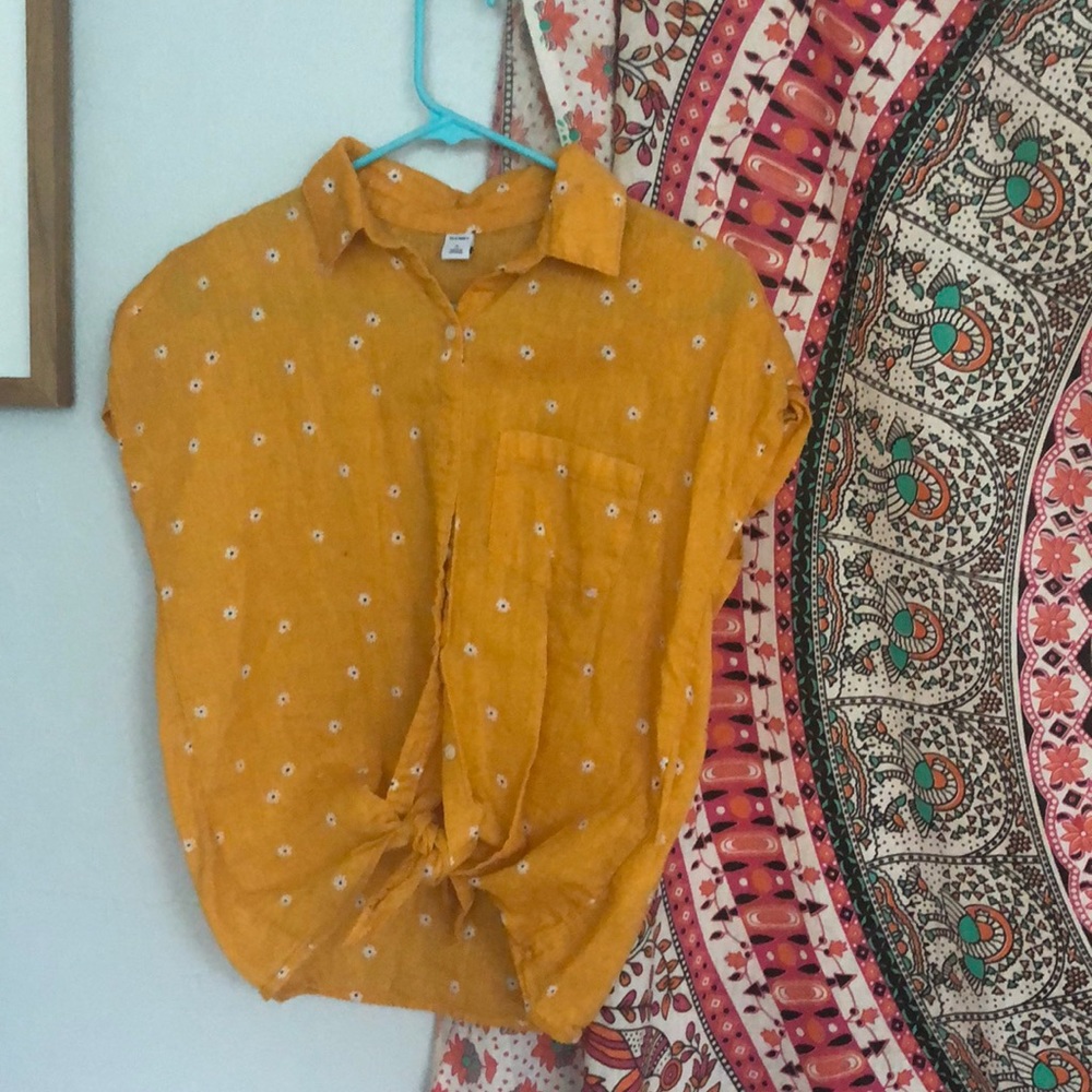 Daisy front tie button down